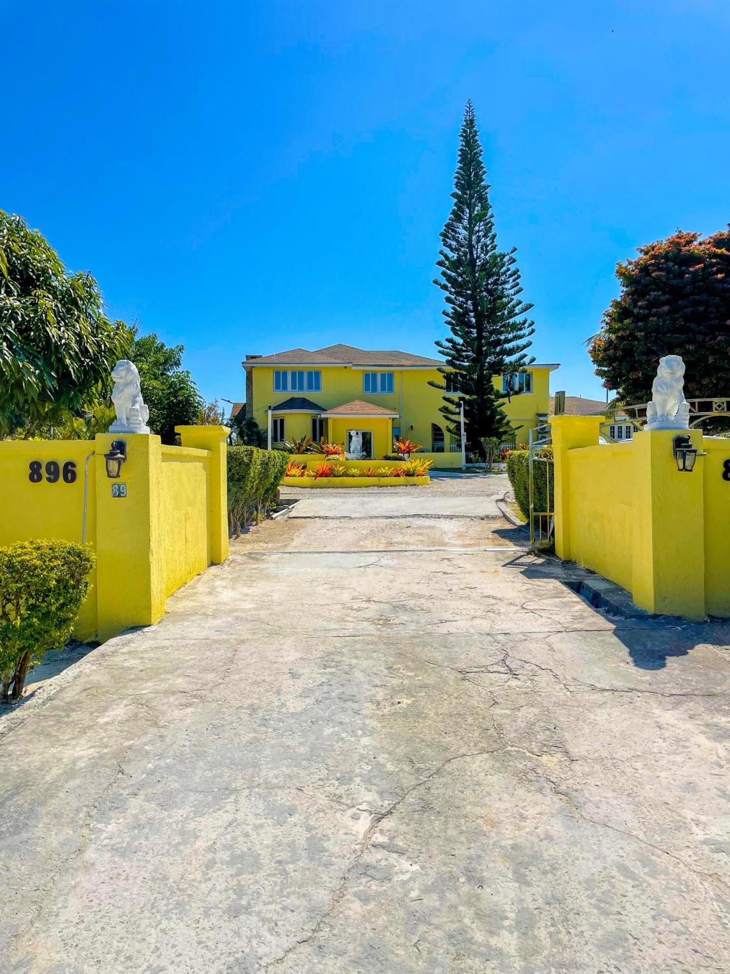 Golden Palms House Bed and Breakfast Νασάου Εξωτερικό φωτογραφία