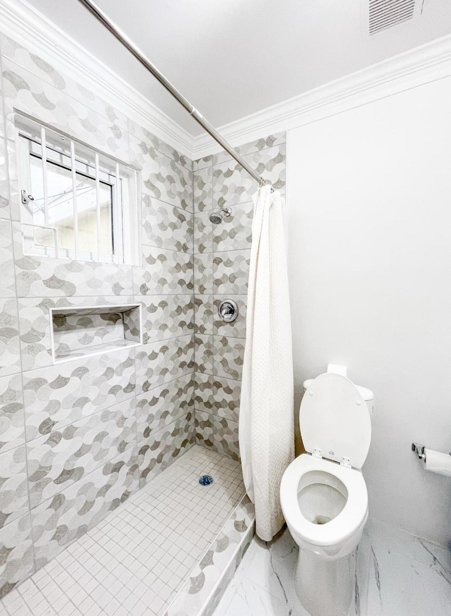 Golden Palms House Bed and Breakfast Νασάου Εξωτερικό φωτογραφία