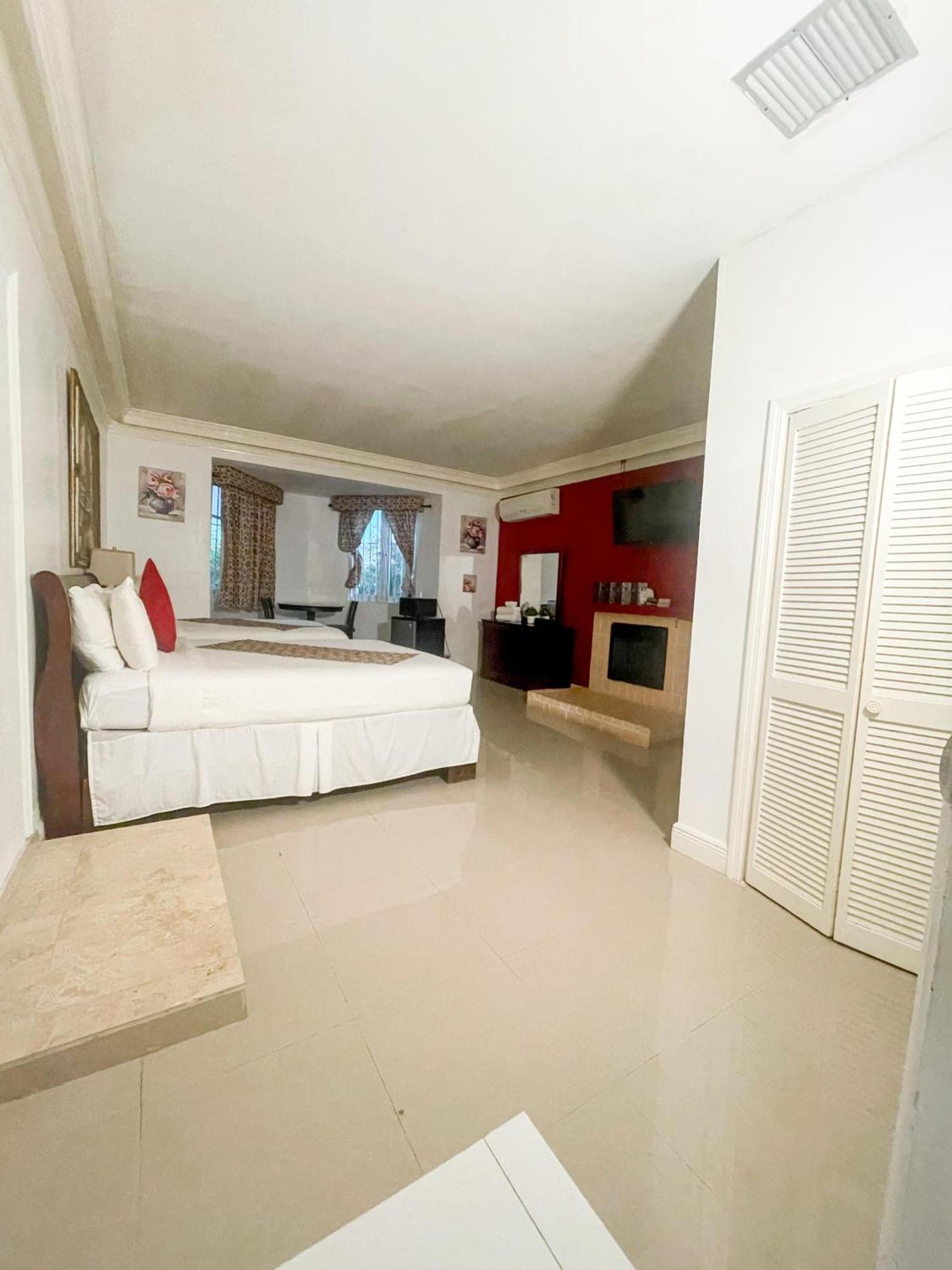 Golden Palms House Bed and Breakfast Νασάου Εξωτερικό φωτογραφία