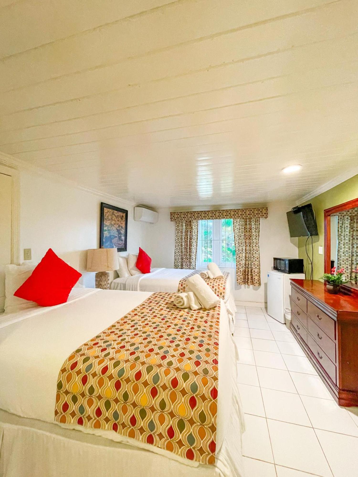 Golden Palms House Bed and Breakfast Νασάου Εξωτερικό φωτογραφία